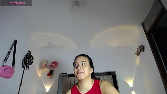 tiffany  pink online show from 11/19/25, 09:04