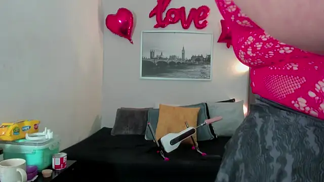 Cheryl JONES online show from 03/11/26, 04:35