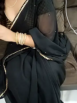 Snapshot of Mounika25 chatting on 09/21/25, 05:58 Mounika25 online show from 09/21/25, 05:58