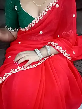 Snapshot of Mounika25 chatting on 09/24/25, 06:44 Mounika25 online show from 09/24/25, 06:44