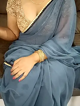 Snapshot of Mounika25 chatting on 10/15/25, 05:57 Mounika25 online show from 10/15/25, 05:57