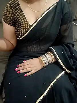 Snapshot of Mounika25 chatting on 11/09/25, 08:45 Mounika25 online show from 11/09/25, 08:45