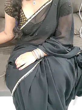 Snapshot of Mounika25 chatting on 02/03/26, 06:24 Mounika25 online show from 02/03/26, 06:24