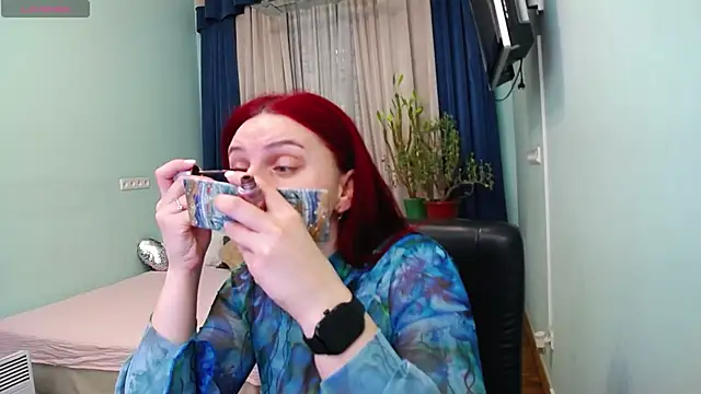 Snapshot of NikaLee chatting on 03/18/25, 07:52 NikaLee online show from 03/18/25, 07:52