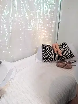 Snapshot of MaggieMoonxxx chatting on 03/16/25, 05:07 MaggieMoonxxx online show from 03/16/25, 05:07