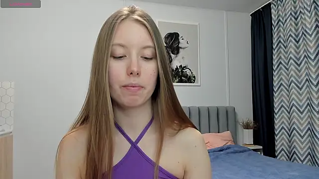 Snapshot of Peggy_Beauty chatting on 12/02/24, 05:48 Peggy Beauty online show from 12/02/24, 05:48