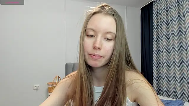 Snapshot of Peggy_Beauty chatting on 12/14/24, 06:02 Peggy Beauty online show from 12/14/24, 06:02