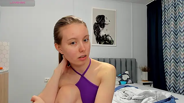 Snapshot of Peggy_Beauty chatting on 12/22/24, 09:55 Peggy Beauty online show from 12/22/24, 09:55