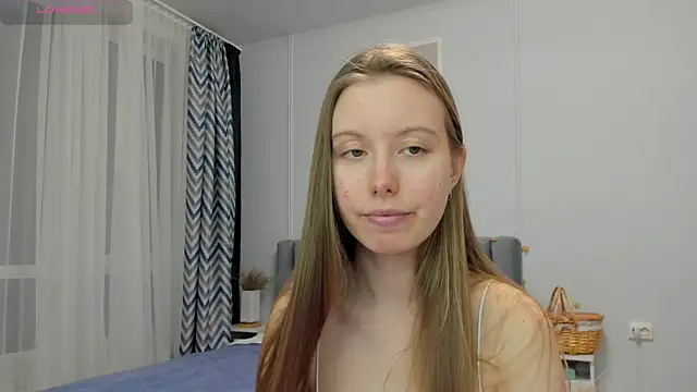 Snapshot of Peggy_Beauty chatting on 02/13/25, 09:06 Peggy Beauty online show from 02/13/25, 09:06