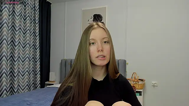 Snapshot of Peggy_Beauty chatting on 03/01/25, 07:26 Peggy Beauty online show from 03/01/25, 07:26