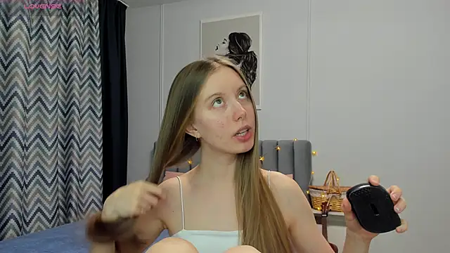 Snapshot of Peggy_Beauty chatting on 03/20/25, 05:15 Peggy Beauty online show from 03/20/25, 05:15