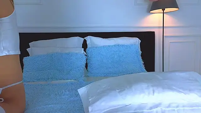 Snapshot of NicoleMarani chatting on 01/12/25, 02:56 NicoleMarani online show from 01/12/25, 02:56