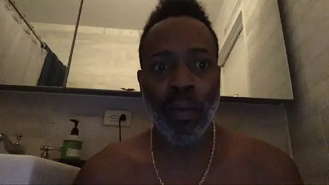 Snapshot of theblacklordmaster chatting on 12/06/24, 01:22 theblacklordmaster online show from 12/06/24, 01:22