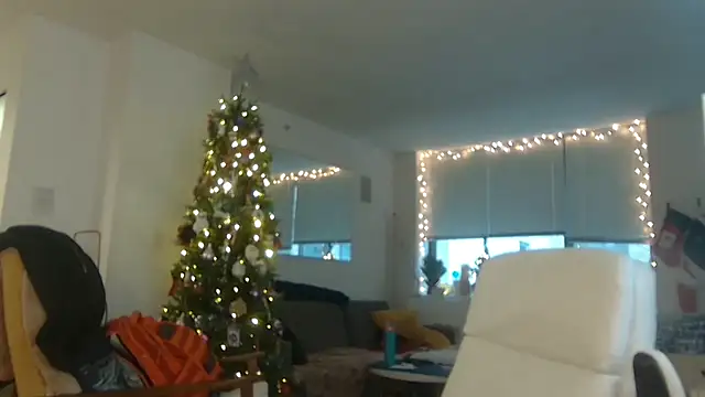 Snapshot of theblacklordmaster chatting on 12/20/24, 02:27 theblacklordmaster online show from 12/20/24, 02:27