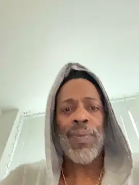 Snapshot of theblacklordmaster chatting on 01/01/25, 04:50 theblacklordmaster online show from 01/01/25, 04:50