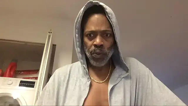 Snapshot of theblacklordmaster chatting on 01/02/25, 02:13 theblacklordmaster online show from 01/02/25, 02:13