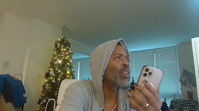 Snapshot of theblacklordmaster chatting on 01/02/25, 06:12 theblacklordmaster online show from 01/02/25, 06:12