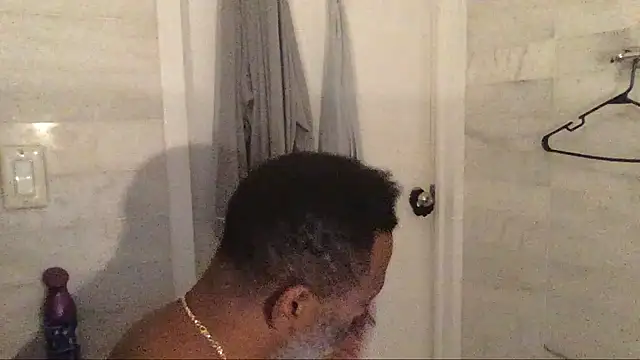 Snapshot of theblacklordmaster chatting on 01/08/25, 01:20 theblacklordmaster online show from 01/08/25, 01:20