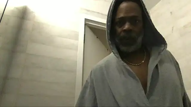 Snapshot of theblacklordmaster chatting on 01/16/25, 01:25 theblacklordmaster online show from 01/16/25, 01:25