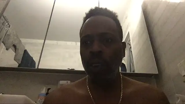 Snapshot of theblacklordmaster chatting on 03/17/25, 12:14 theblacklordmaster online show from 03/17/25, 12:14