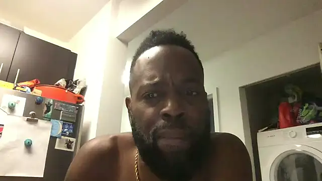 Snapshot of theblacklordmaster chatting on 09/16/25, 12:17 theblacklordmaster online show from 09/16/25, 12:17