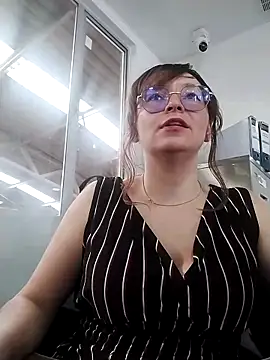 Snapshot of ERIS666 chatting on 03/20/25, 04:20 ERIS666 online show from 03/20/25, 04:20