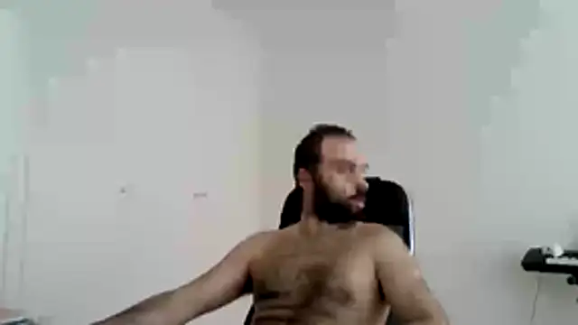 Snapshot of joaodias_97 chatting on 04/01/26, 10:16 joaodias 97 online show from 04/01/26, 10:16