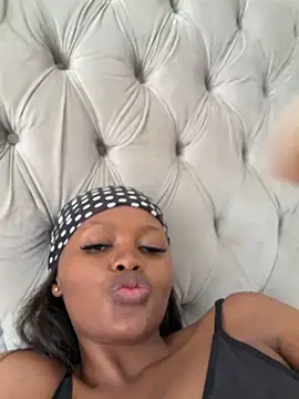 Snapshot of Neelo-Smith chatting on 03/21/26, 09:58 Neelo-Smith online show from 03/21/26, 09:58