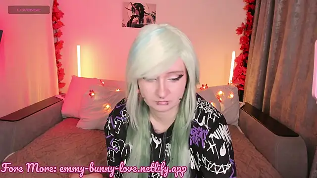 EmmyBunny online show from 09/13/25, 03:34