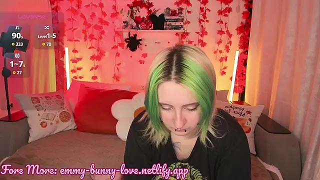 EmmyBunny online show from 09/28/25, 03:17