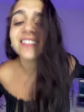 Alicia Ruiz online show from 11/19/25, 06:08