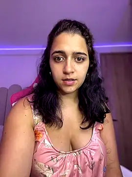 Alicia Ruiz online show from 01/07/26, 05:37