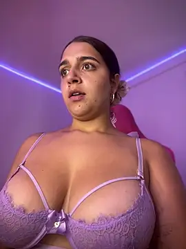 Alicia Ruiz online show from 03/30/26, 07:04