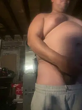 Snapshot of bigzae82 chatting on 01/03/25, 08:10 bigzae82 online show from 01/03/25, 08:10