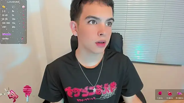 Snapshot of Blum_icee chatting on 03/01/25, 09:26 Blum icee online show from 03/01/25, 09:26