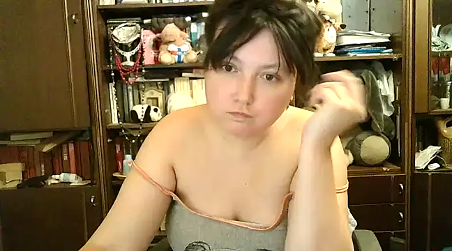 Snapshot of CarrieQPeach chatting on 12/13/24, 06:16 CarrieQPeach online show from 12/13/24, 06:16