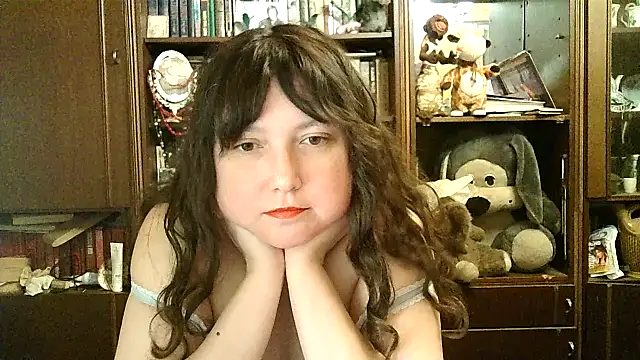 Snapshot of CarrieQPeach chatting on 01/05/25, 07:49 CarrieQPeach online show from 01/05/25, 07:49