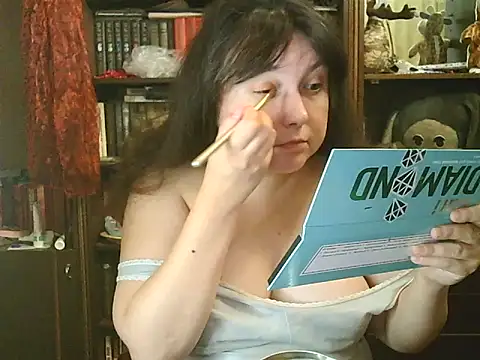 Snapshot of CarrieQPeach chatting on 10/12/25, 07:24 CarrieQPeach online show from 10/12/25, 07:24