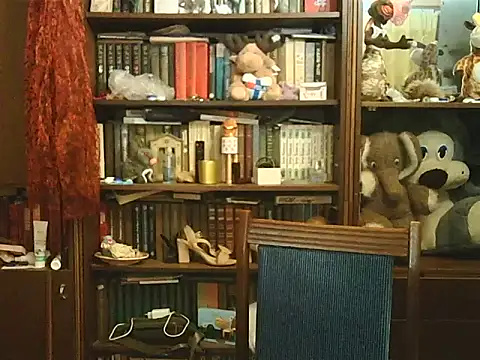 Snapshot of CarrieQPeach chatting on 11/14/25, 07:56 CarrieQPeach online show from 11/14/25, 07:56