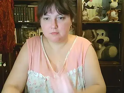 Snapshot of CarrieQPeach chatting on 11/28/25, 06:10 CarrieQPeach online show from 11/28/25, 06:10