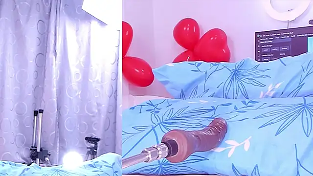 Snapshot of Aleska_James chatting on 02/18/25, 03:32 Aleska James online show from 02/18/25, 03:32