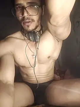 Snapshot of rounakhunk chatting on 07/15/26, 06:35 rounakhunk online show from 07/15/26, 06:35