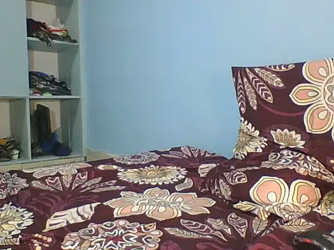 SilentQueen93 online show from 11/03/25, 04:08