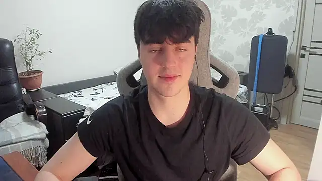 Knuckles17 online show from 12/21/25, 05:14