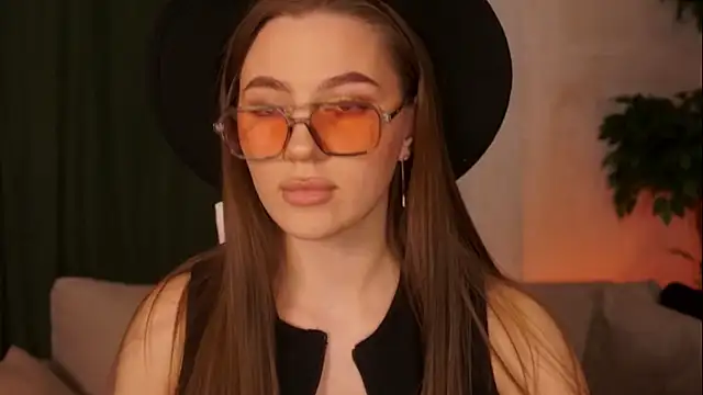 MaryHillty online show from 12/06/24, 12:16