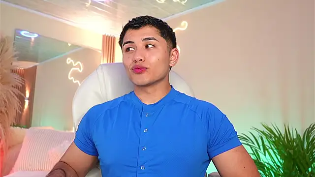 Snapshot of MatiasKorn chatting on 05/08/26, 04:29 MatiasKorn online show from 05/08/26, 04:29