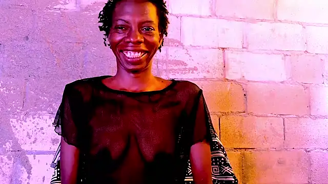 Snapshot of nzanizy chatting on 12/02/24, 12:40 nzanizy online show from 12/02/24, 12:40