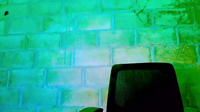 Snapshot of nzanizy chatting on 01/20/25, 05:06 nzanizy online show from 01/20/25, 05:06