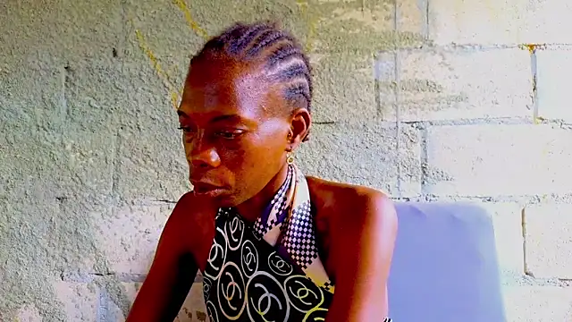 Snapshot of nzanizy chatting on 02/10/25, 02:59 nzanizy online show from 02/10/25, 02:59