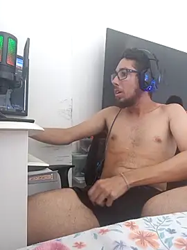 Snapshot of Mateusoliver7 chatting on 03/06/26, 12:23 Mateusoliver7 online show from 03/06/26, 12:23